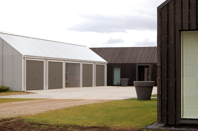 8blacks_35.JPG 8blacks_35.JPG